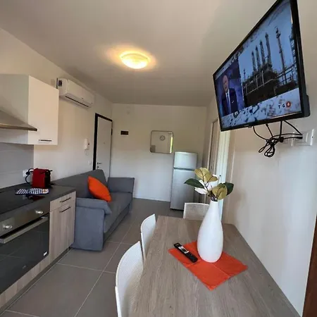 Twin Pine Trees Flats, Near Апартаменты *