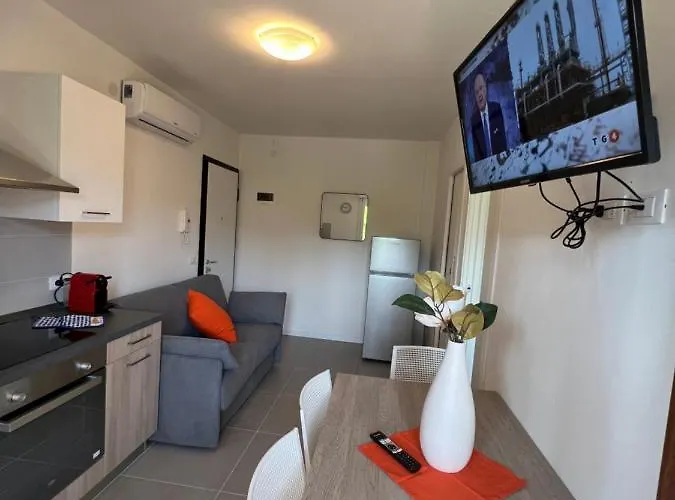 Twin Pine Trees Flats, Near Διαμέρισμα *